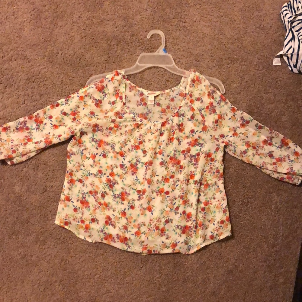 Blossom flour blouse gently worn